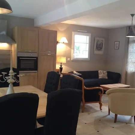 別荘 Chateau De La Moriniere ボープレオー＝アン＝モージュ