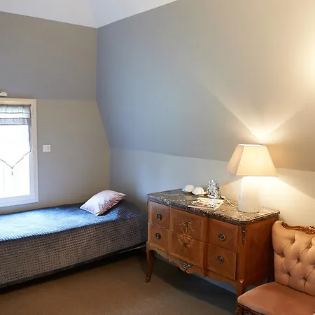 別荘 Chateau De La Moriniere ボープレオー＝アン＝モージュ