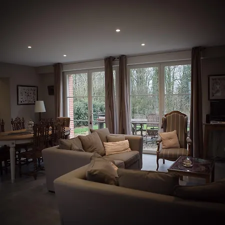 Chateau De La Moriniere ボープレオー＝アン＝モージュ