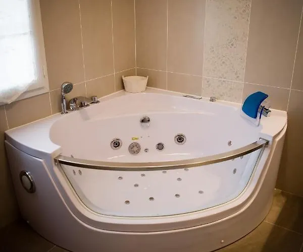 Chateau De La Moriniere Hébergement de vacances *