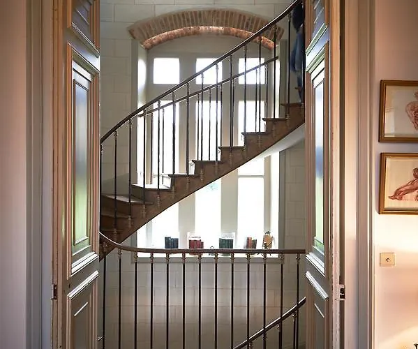 Chateau De La Moriniere *